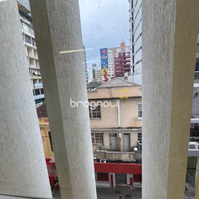 Sala com 28m², no bairro Centro em Florianópolis