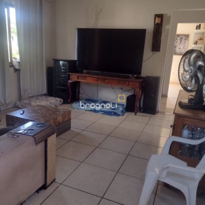 Casa com 140m², 5 quartos (sendo 5 suítes), 3 garagens, no bairro Rio Vermelho em Florianópolis