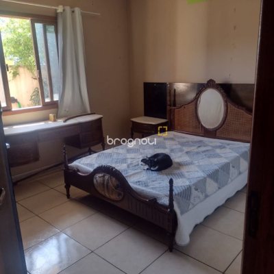 Casa com 140m², 5 quartos (sendo 5 suítes), 3 garagens, no bairro Rio Vermelho em Florianópolis
