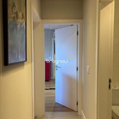 Apartamento com 68m², 2 quartos (sendo 1 suíte), 1 garagem, no bairro Trindade em Florianópolis