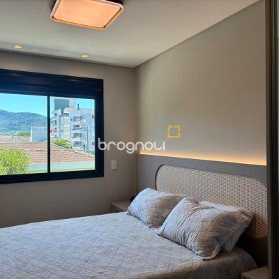 Apartamento com 68m², 2 quartos (sendo 1 suíte), 1 garagem, no bairro Trindade em Florianópolis