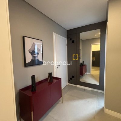 Apartamento com 68m², 2 quartos (sendo 1 suíte), 1 garagem, no bairro Trindade em Florianópolis
