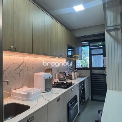 Apartamento com 68m², 2 quartos (sendo 1 suíte), 1 garagem, no bairro Trindade em Florianópolis