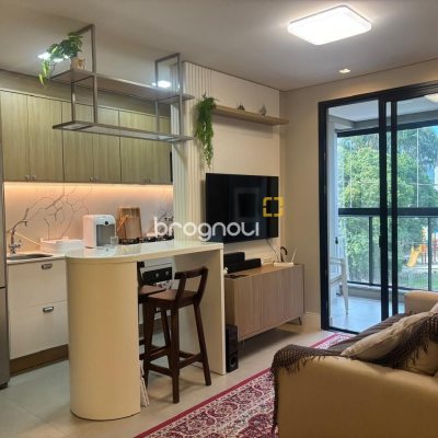 Apartamento com 68m², 2 quartos (sendo 1 suíte), 1 garagem, no bairro Trindade em Florianópolis