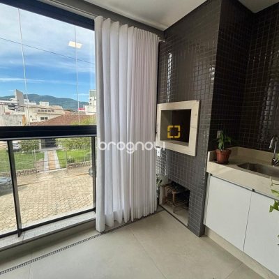 Apartamento com 68m², 2 quartos (sendo 1 suíte), 1 garagem, no bairro Trindade em Florianópolis