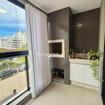 Apartamento com 68m², 2 quartos (sendo 1 suíte), 1 garagem, no bairro Trindade em Florianópolis