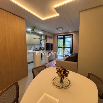 Apartamento com 68m², 2 quartos (sendo 1 suíte), 1 garagem, no bairro Trindade em Florianópolis