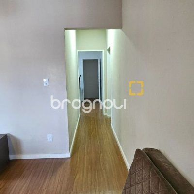 Casa com 200m², 4 quartos (sendo 1 suíte), 3 garagens, no bairro Capoeiras em Florianópolis