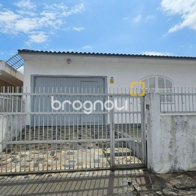 Casa com 200m², 4 quartos (sendo 1 suíte), 3 garagens, no bairro Capoeiras em Florianópolis