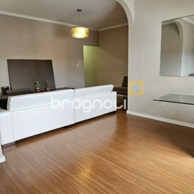 Casa com 200m², 4 quartos (sendo 1 suíte), 3 garagens, no bairro Capoeiras em Florianópolis