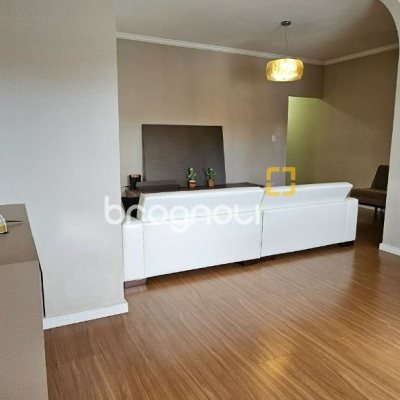 Casa com 200m², 4 quartos (sendo 1 suíte), 3 garagens, no bairro Capoeiras em Florianópolis
