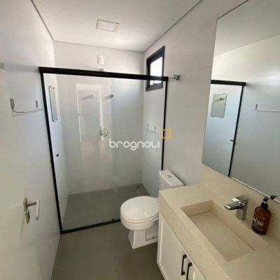 Casa com 164m², 3 quartos (sendo 2 suítes), 2 garagens, no bairro Ingleses em Florianópolis