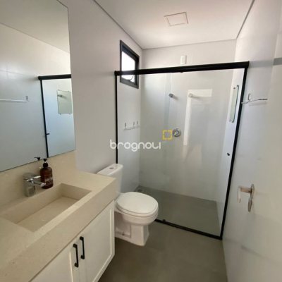 Casa com 164m², 3 quartos (sendo 2 suítes), 2 garagens, no bairro Ingleses em Florianópolis