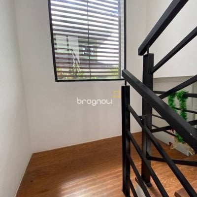 Casa com 164m², 3 quartos (sendo 2 suítes), 2 garagens, no bairro Ingleses em Florianópolis
