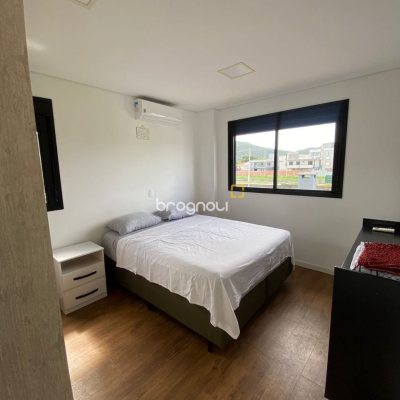 Casa com 164m², 3 quartos (sendo 2 suítes), 2 garagens, no bairro Ingleses em Florianópolis