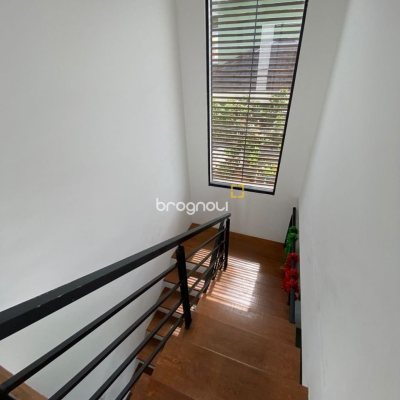 Casa com 164m², 3 quartos (sendo 2 suítes), 2 garagens, no bairro Ingleses em Florianópolis
