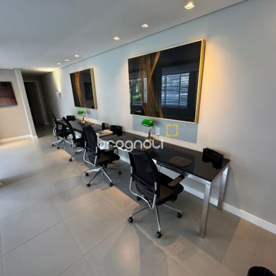 Studio com 52m², 1 quarto, 2 garagens, no bairro Centro em Florianópolis