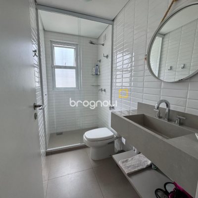 Studio com 52m², 1 quarto, 2 garagens, no bairro Centro em Florianópolis