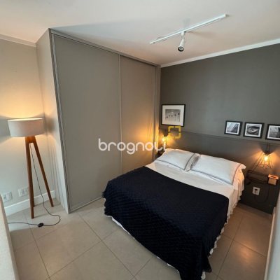 Studio com 52m², 1 quarto, 2 garagens, no bairro Centro em Florianópolis