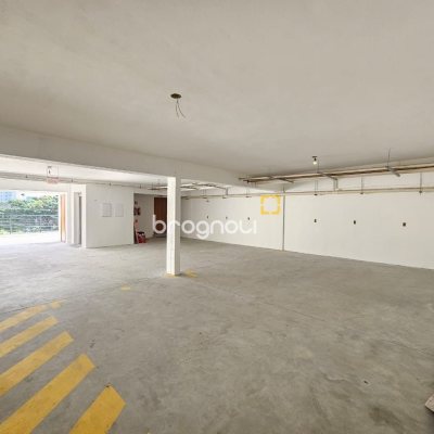 Prédio com 414m², 8 garagens, no bairro Jardim Atlântico em Florianópolis