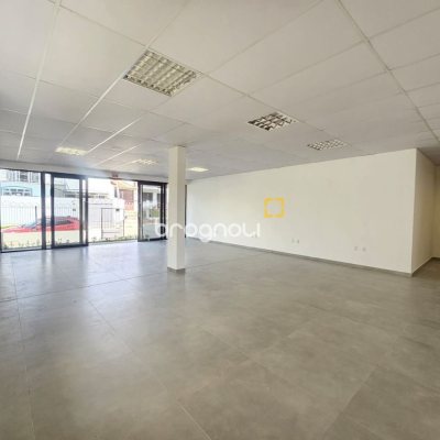 Prédio com 414m², 8 garagens, no bairro Jardim Atlântico em Florianópolis