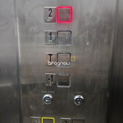 Prédio com 414m², 8 garagens, no bairro Jardim Atlântico em Florianópolis