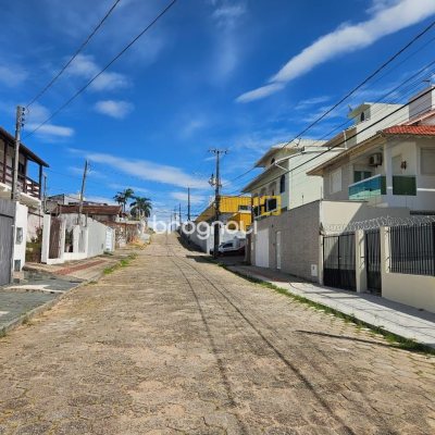 Prédio com 414m², 8 garagens, no bairro Jardim Atlântico em Florianópolis