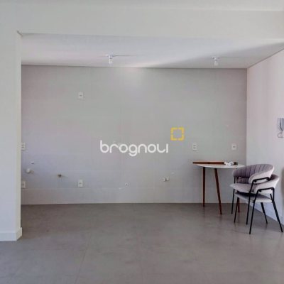 Apartamento com 54m², 1 quarto (sendo 1 suíte), 1 garagem, no bairro Jurerê em Florianópolis