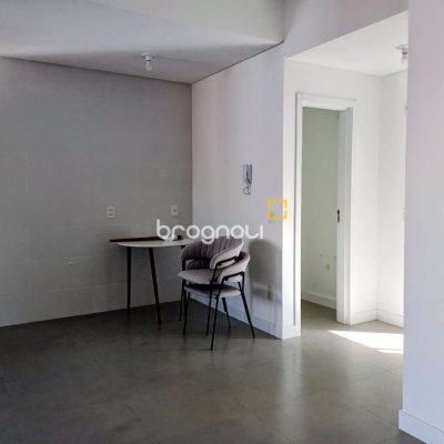 Apartamento com 54m², 1 quarto (sendo 1 suíte), 1 garagem, no bairro Jurerê em Florianópolis