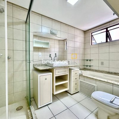 Apartamento com 129m², 3 quartos (sendo 1 suíte), 2 garagens, no bairro Bom Abrigo em Florianópolis
