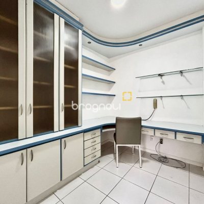 Apartamento com 129m², 3 quartos (sendo 1 suíte), 2 garagens, no bairro Bom Abrigo em Florianópolis