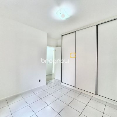 Apartamento com 129m², 3 quartos (sendo 1 suíte), 2 garagens, no bairro Bom Abrigo em Florianópolis