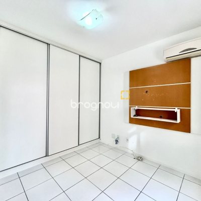 Apartamento com 129m², 3 quartos (sendo 1 suíte), 2 garagens, no bairro Bom Abrigo em Florianópolis