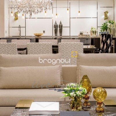 Apartamento com 417m², 3 quartos (sendo 3 suítes), 3 garagens, no bairro Jurerê Internacional em Florianópolis