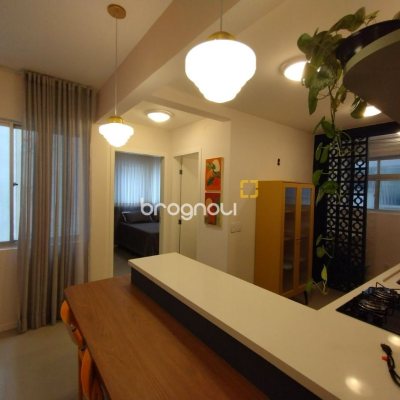 Apartamento com 47m², 1 quarto, 1 garagem, no bairro Centro em Florianópolis