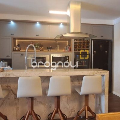 Apartamento com 113m², 3 quartos (sendo 1 suíte), 2 garagens, no bairro Ingleses em Florianópolis