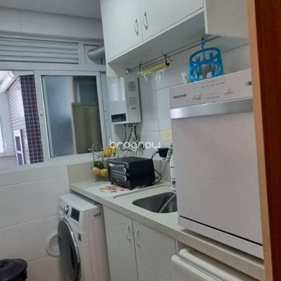 Apartamento com 113m², 3 quartos (sendo 1 suíte), 2 garagens, no bairro Ingleses em Florianópolis
