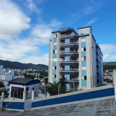 Apartamento com 46m², 1 quarto (sendo 1 suíte), 1 garagem, no bairro Trindade em Florianópolis