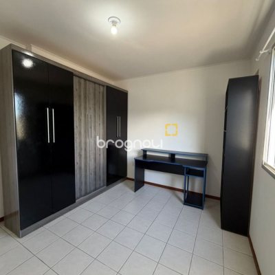 Apartamento com 46m², 1 quarto (sendo 1 suíte), 1 garagem, no bairro Trindade em Florianópolis