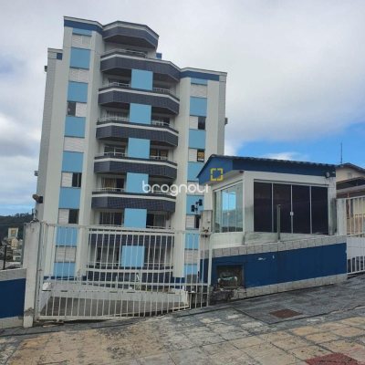 Apartamento com 46m², 1 quarto (sendo 1 suíte), 1 garagem, no bairro Trindade em Florianópolis