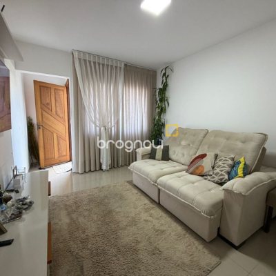 Casa com 74m², 2 quartos, 2 garagens, no bairro Potecas em São José