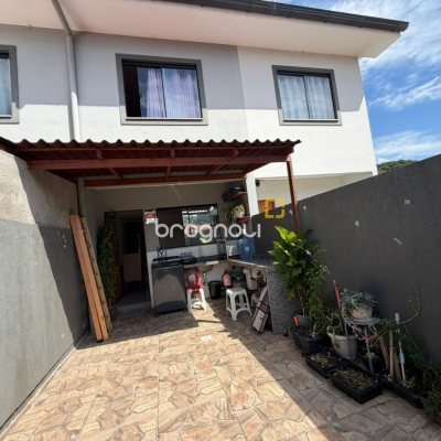 Casa com 74m², 2 quartos, 2 garagens, no bairro Potecas em São José