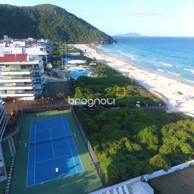 Apartamento com 141m², 4 quartos (sendo 1 suíte), 2 garagens, no bairro Praia Brava em Florianópolis