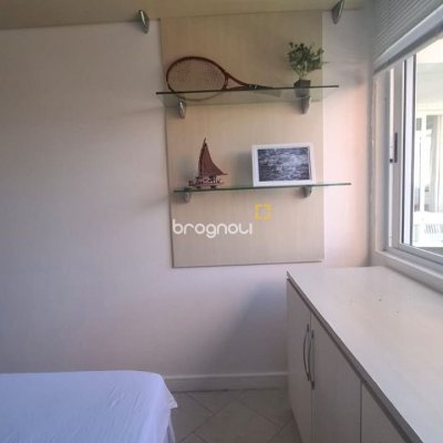 Apartamento com 141m², 4 quartos (sendo 1 suíte), 2 garagens, no bairro Praia Brava em Florianópolis