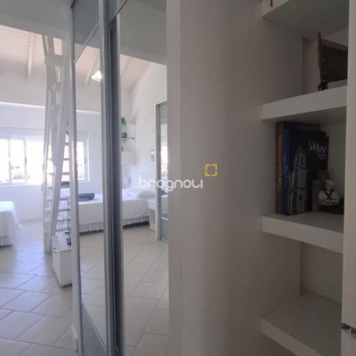 Apartamento com 141m², 4 quartos (sendo 1 suíte), 2 garagens, no bairro Praia Brava em Florianópolis