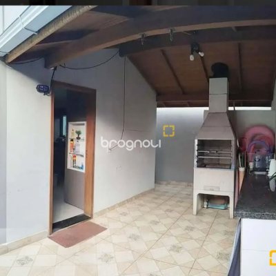 Casa com 143m², 3 quartos (sendo 1 suíte), 1 garagem, no bairro Ingleses em Florianópolis