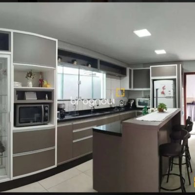 Casa com 143m², 3 quartos (sendo 1 suíte), 1 garagem, no bairro Ingleses em Florianópolis