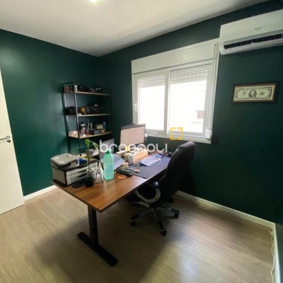 Casa com 102m², 3 quartos (sendo 1 suíte), 2 garagens, no bairro Ribeirão da Ilha em Florianópolis