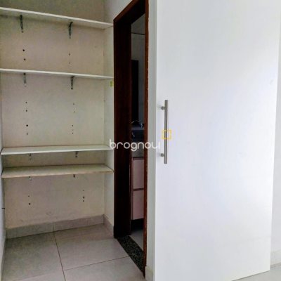 Casa com 97m², 2 quartos (sendo 2 suítes), 2 garagens, no bairro Rio Vermelho em Florianópolis