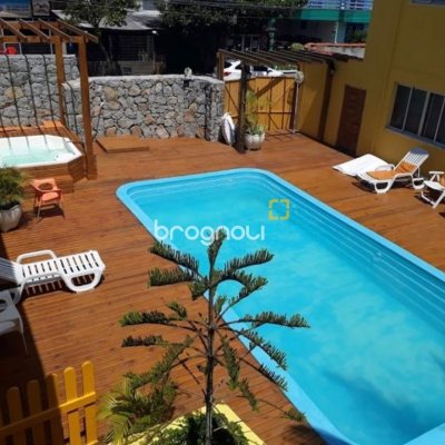 Apartamento com 31m², 1 quarto, 1 garagem, no bairro Canasvieiras em Florianópolis